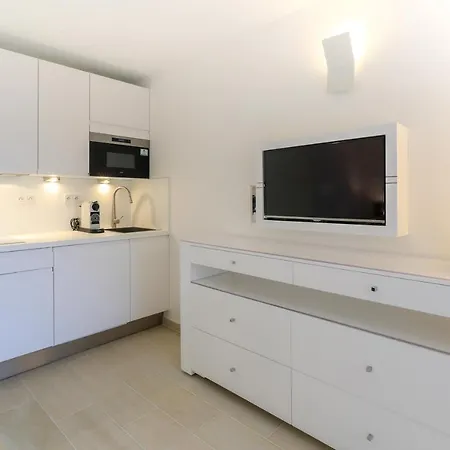 Aparthotel Traverse Des Artistes 3*
