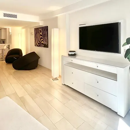 Apartmanhotel Traverse Des Artistes 3*