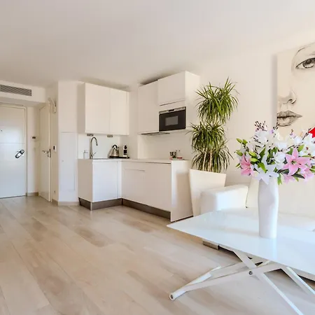 Traverse Des Artistes Apartmanhotel Cannes