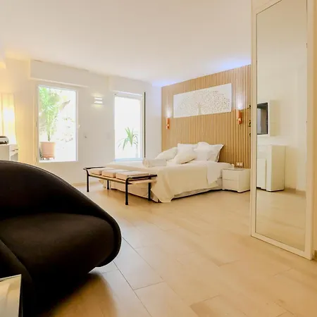 Traverse Des Artistes Apartmanhotel Cannes